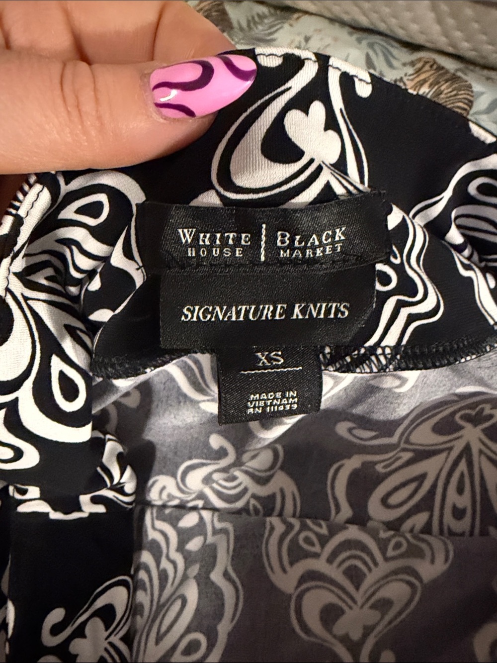 White House Black Market Black & White Damask Maxi Skirt - XS - Picture 2 of 2